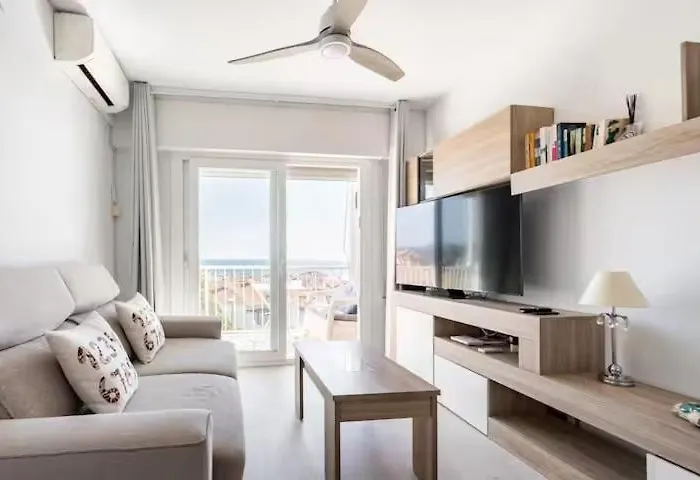 Rentitspain - - Vistas Unicas Al Mar Mediterraneo Nerja