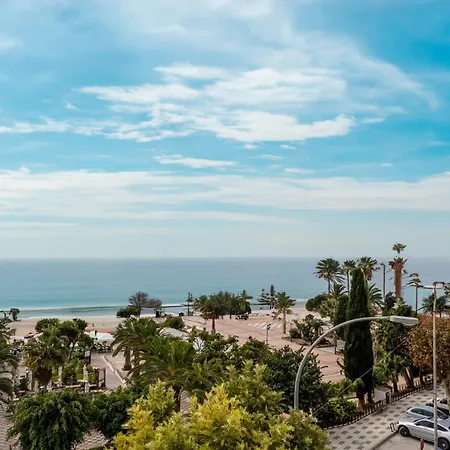 Rentitspain - - Vistas únicas Al Mar Mediterráneo Nerja