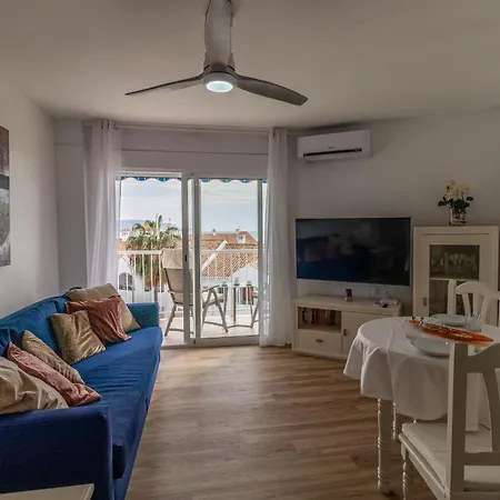 Rentitspain - - Vistas únicas Al Mar Mediterráneo Nerja